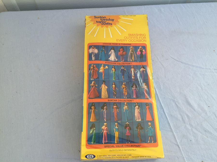 Suntan Tuesday Taylor Outfit New In Box Ideal 1977 [Photo 3]
