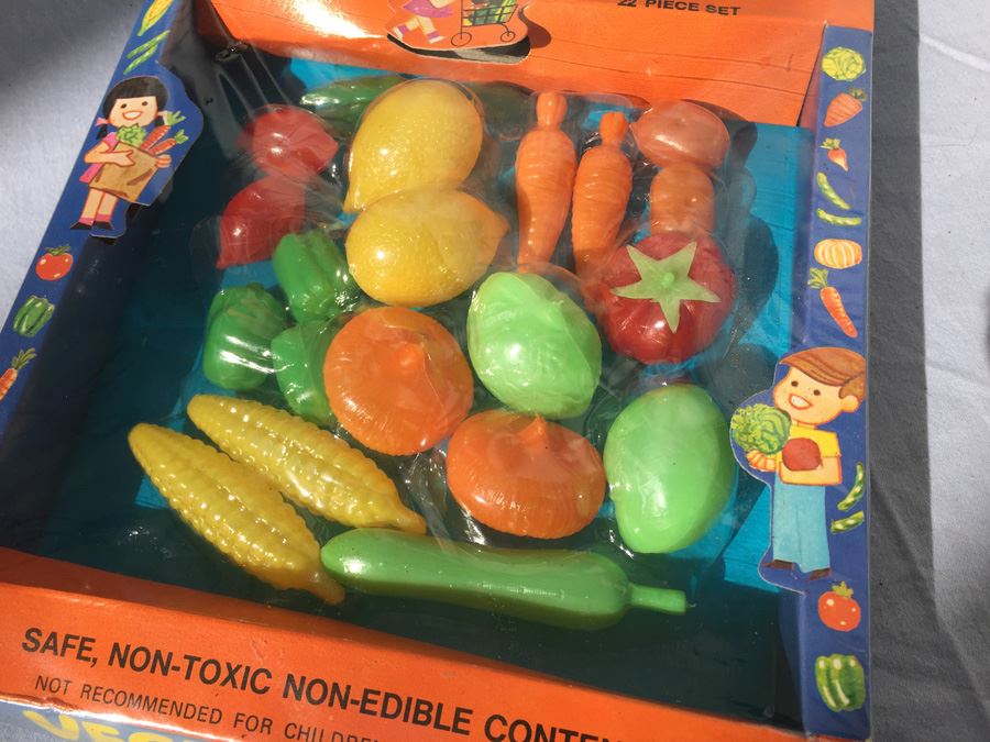 Vintage Vegetable Play Food New In Packaging  [Photo 3]