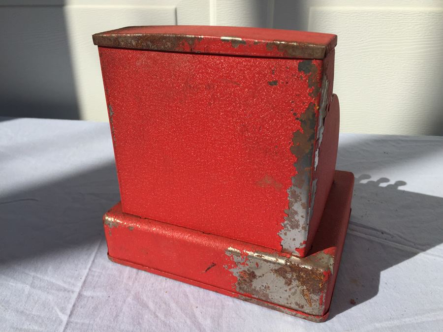 Vintage Red Metal Toy Cash Register [Photo 6]