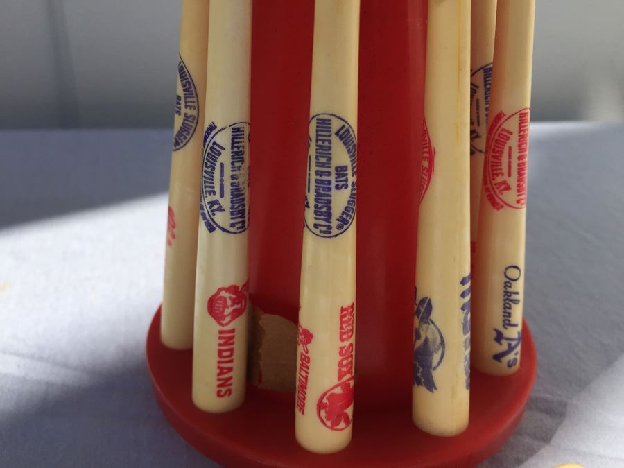 Vintage Plastic Hillerich & Bradsby Co Baseball Bats With Display Carousel - Note That Carousel Is Broken In Several Places [Photo 5]