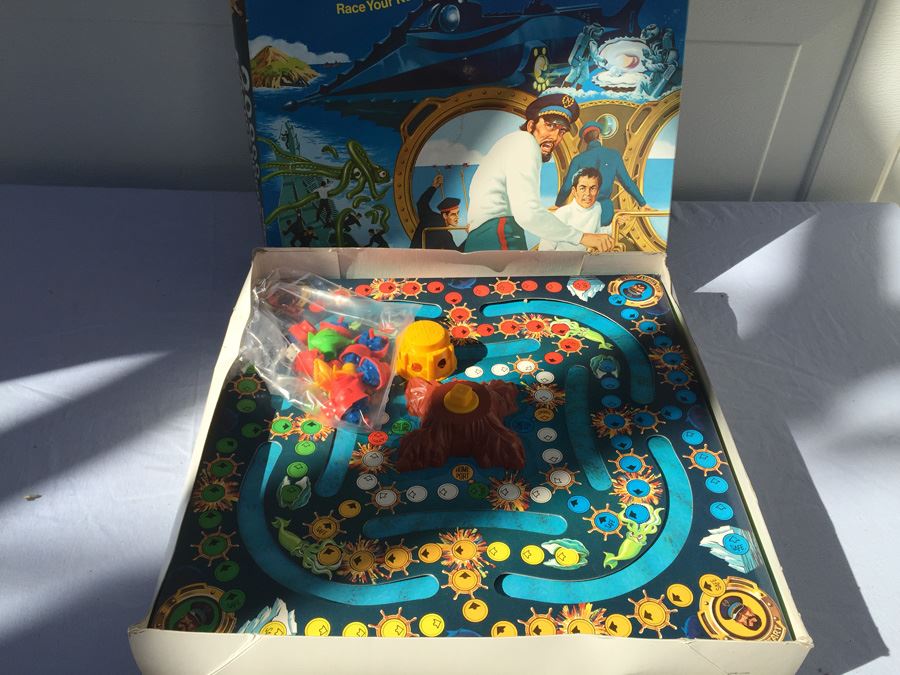 Walt Disney World 20,000 Leagues Under The Sea Game 1975 [Photo 3]