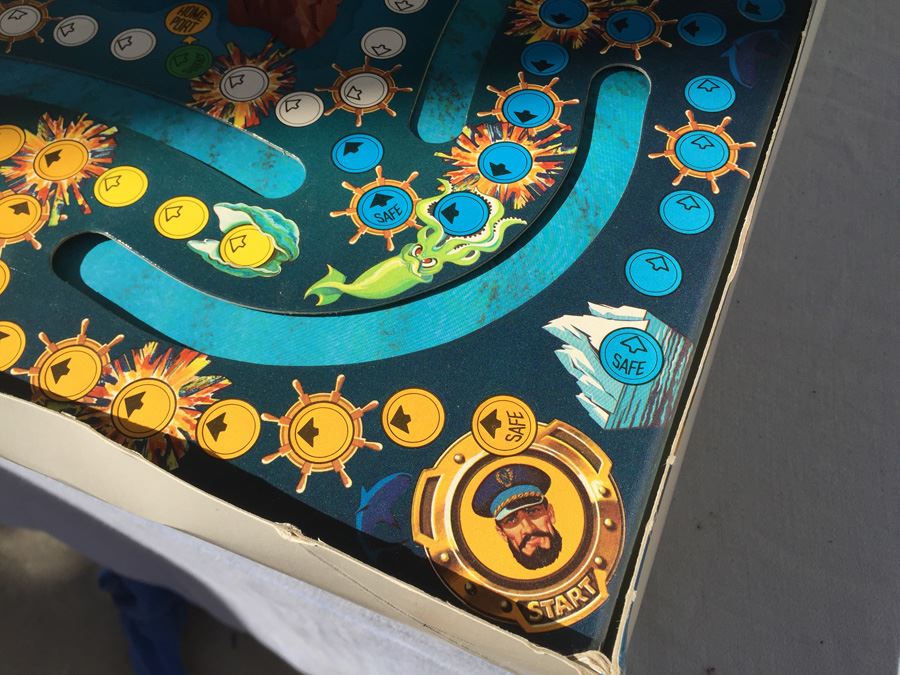 Walt Disney World 20,000 Leagues Under The Sea Game 1975 [Photo 11]