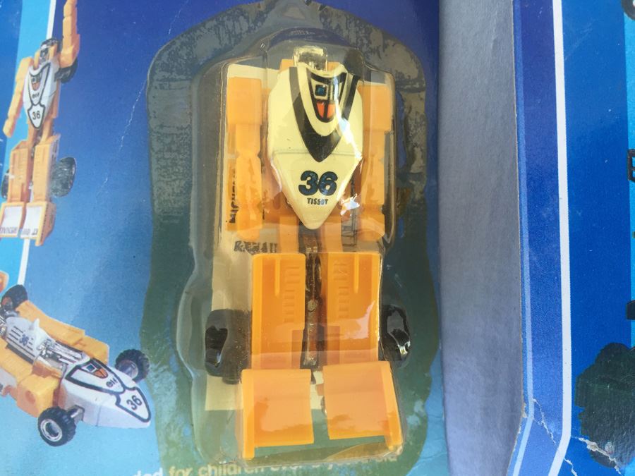 (3) Die-Cast Metal Convertible Robots Transformers Knock Offs New On Card [Photo 3]