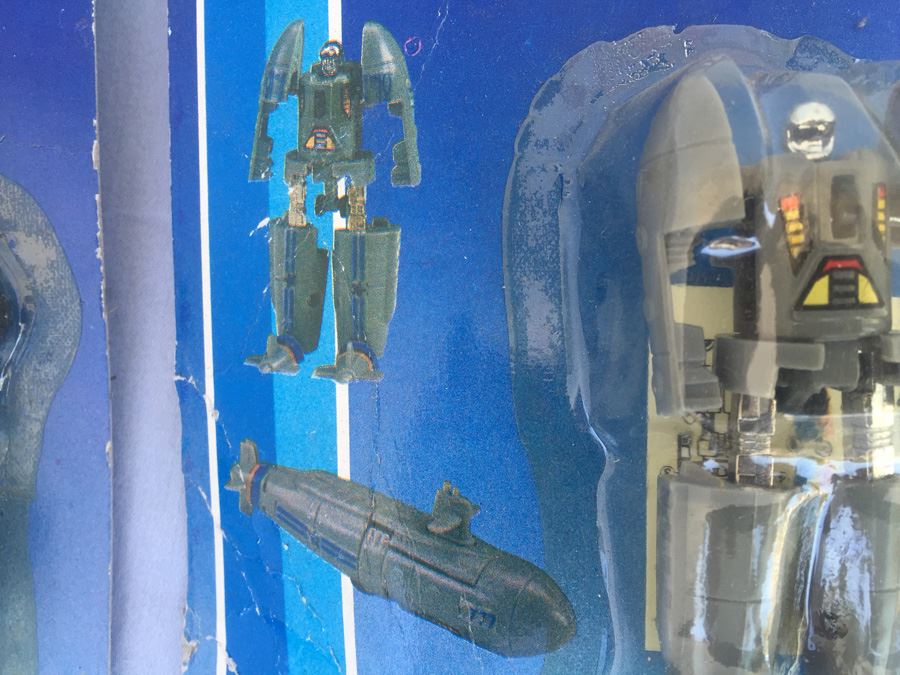 (3) Die-Cast Metal Convertible Robots Transformers Knock Offs New On Card [Photo 10]