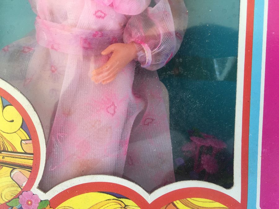 Kissing Barbie New In Box (Box Has Some Damage) Mattel 1978 [Photo 9]