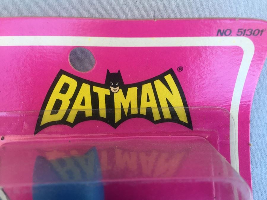 Batman 8 Inch Action Figure New On Card Mego 1977 [Photo 5]