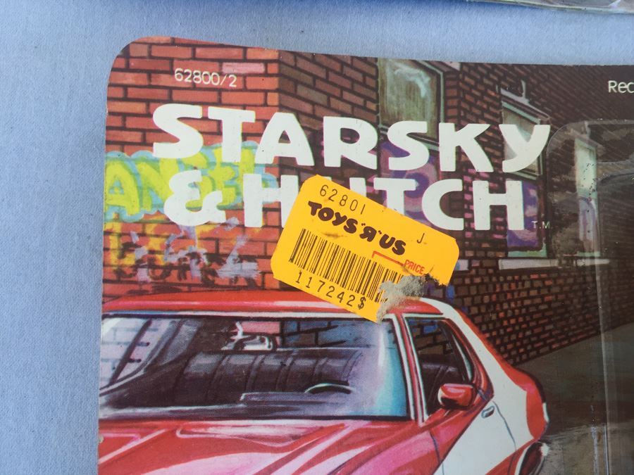 (4) Starsky & Hutch Action Figures New On Card (Cards Have Damage) Mego 1976 Huggy Bear Chopper Starsky Hutch [Photo 10]