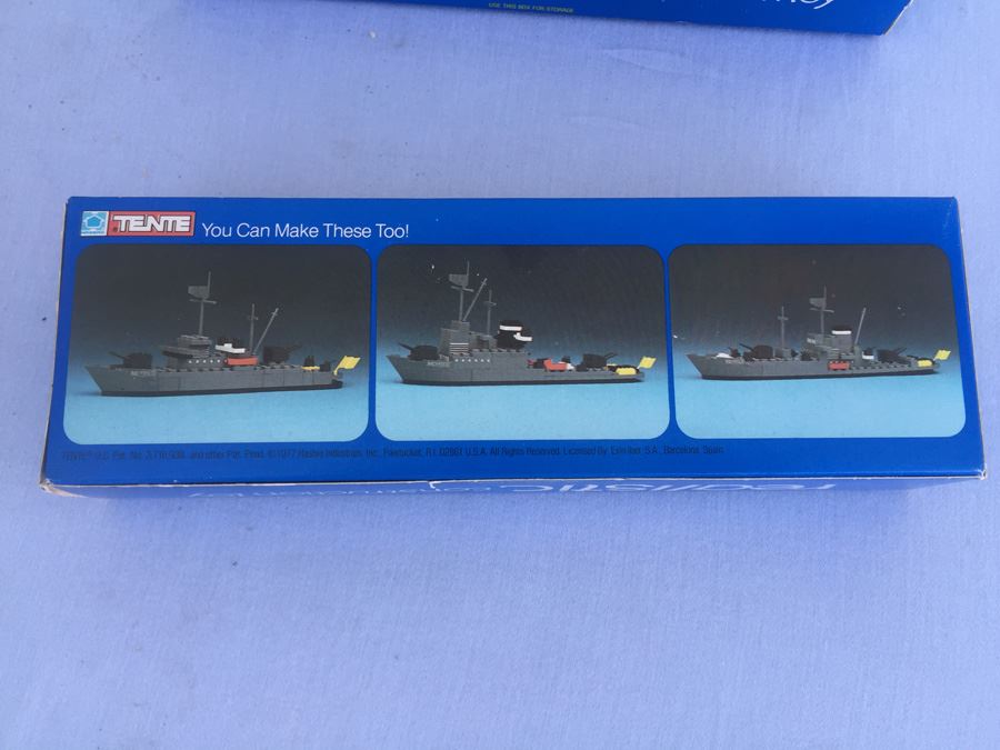 (2) TENTE Cargo Ship And Destroyer New In Box Lego Hasbro 1977 [Photo 9]