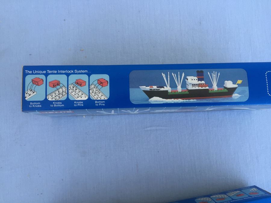 (2) TENTE Cargo Ship And Destroyer New In Box Lego Hasbro 1977 [Photo 15]