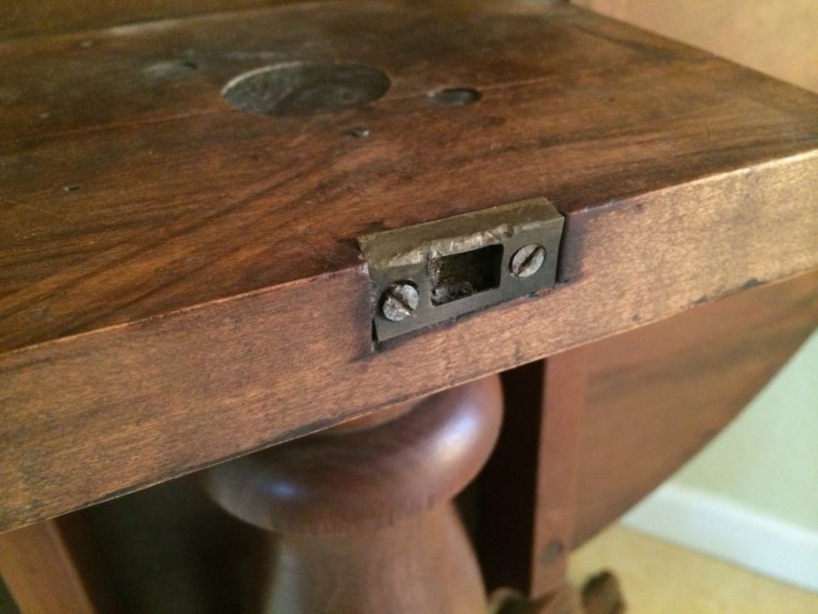 Expandable Folding Pedestal Round Dining Table [Photo 5]