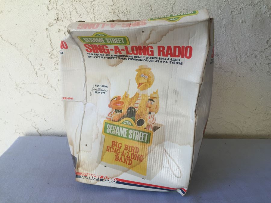 Sesame Street Big Bird Sing-A-Long Radio Jim Henson Muppets With Box