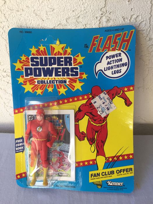 The FLASH Super Powers Collection Kenner New On Card Free Comic Book 1984 [Photo 1]