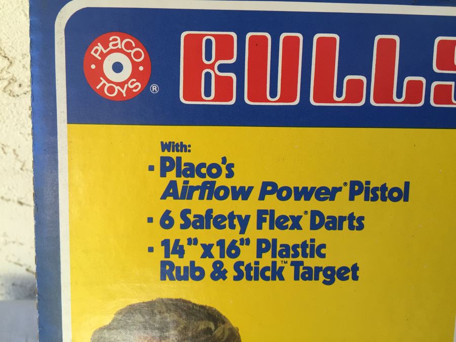 BULLSEYE Poster Target Set Placo Toys 1980 And Dart Game New In Box [Photo 5]