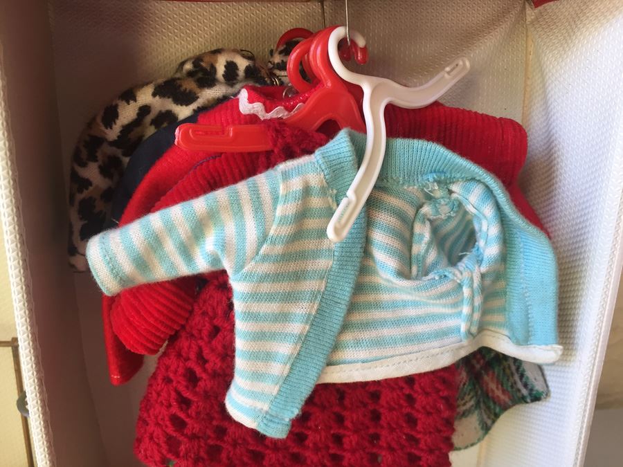 Red Barbie Doll Case 1958 With Barbie Clothes And Accessories Mattel [Photo 12]