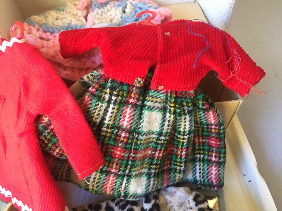 Red Barbie Doll Case 1958 With Barbie Clothes And Accessories Mattel [Photo 19]