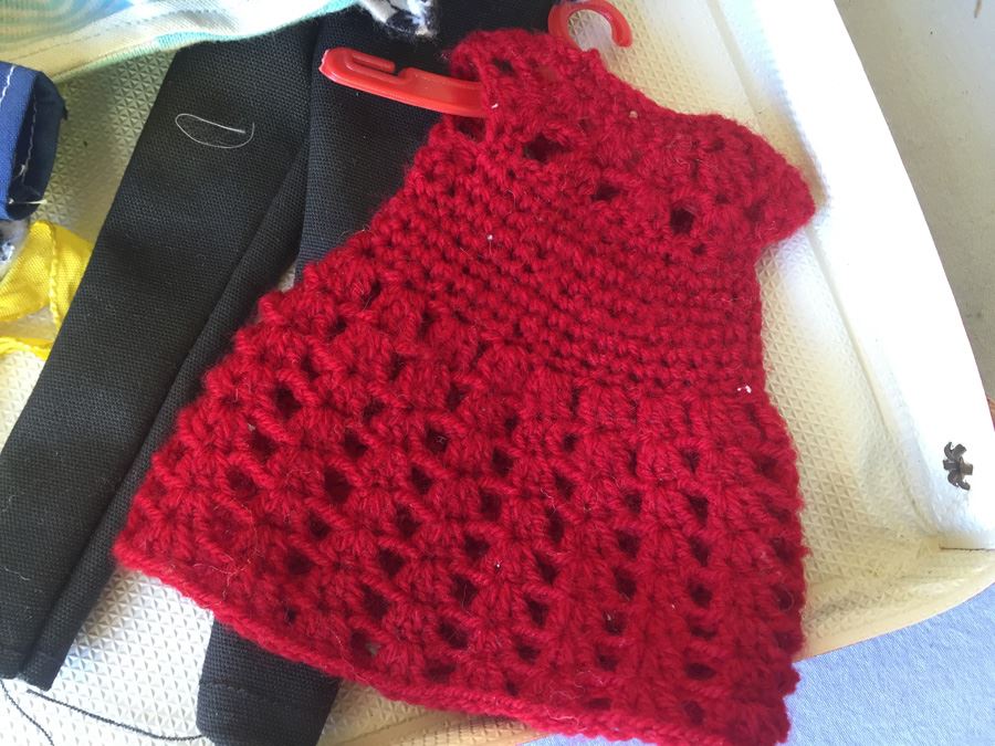 Red Barbie Doll Case 1958 With Barbie Clothes And Accessories Mattel [Photo 20]