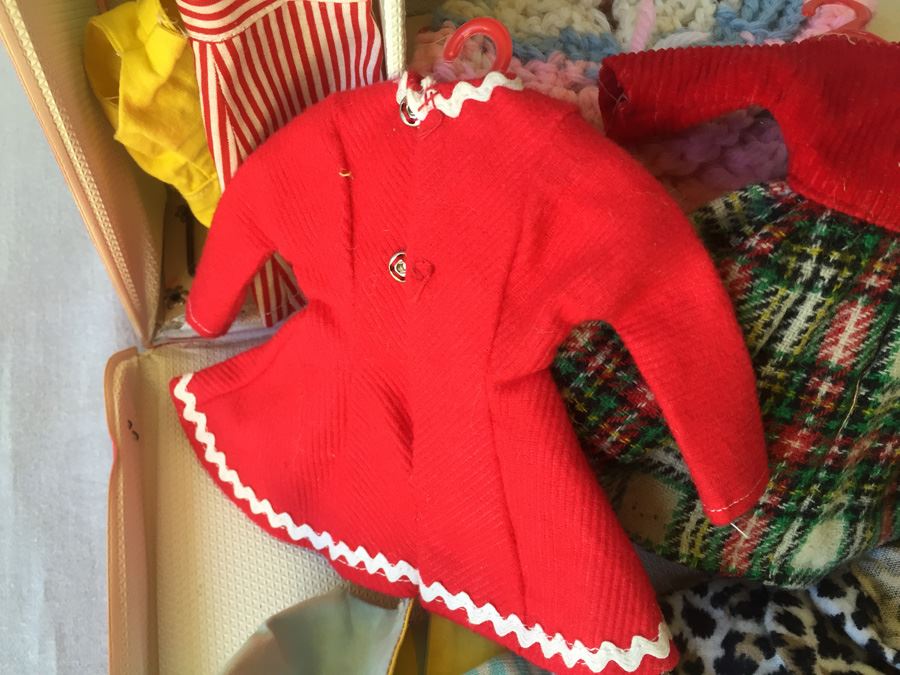 Red Barbie Doll Case 1958 With Barbie Clothes And Accessories Mattel [Photo 18]