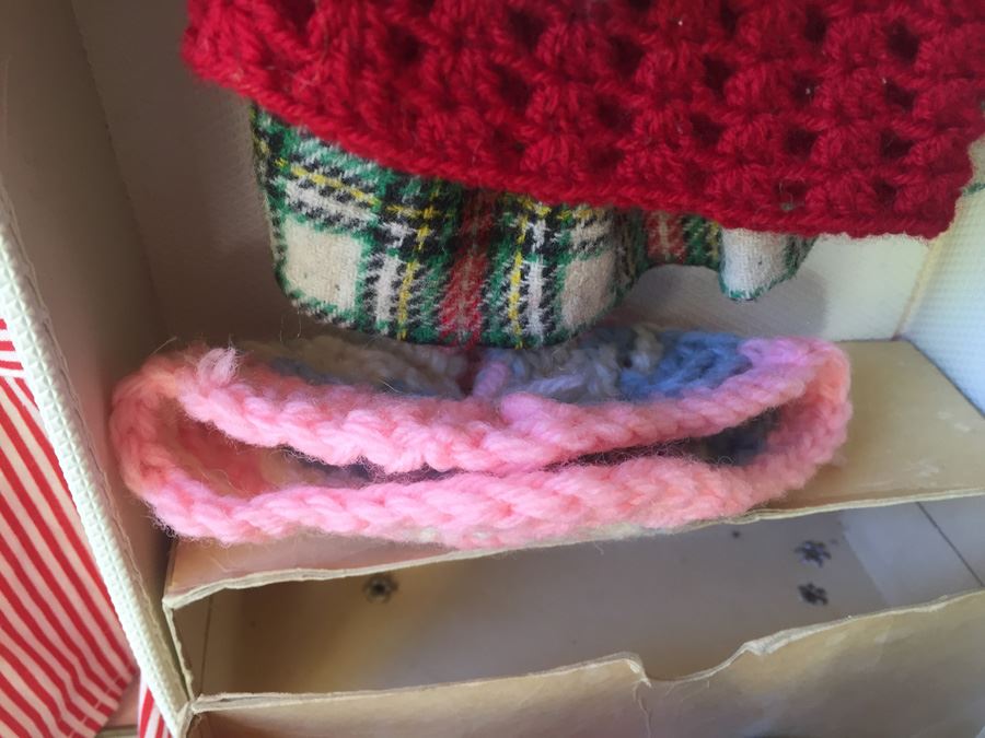 Red Barbie Doll Case 1958 With Barbie Clothes And Accessories Mattel [Photo 13]