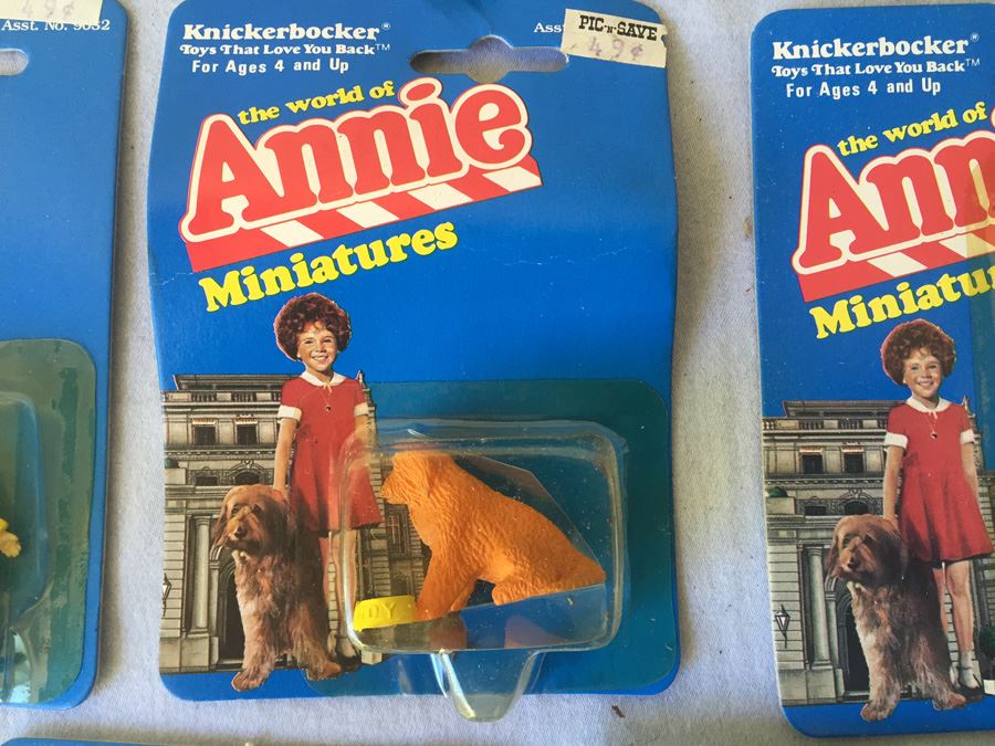 (12) Annie Miniatures Action Figures Dolls New On Card Knickerbocker Toys  [Photo 9]