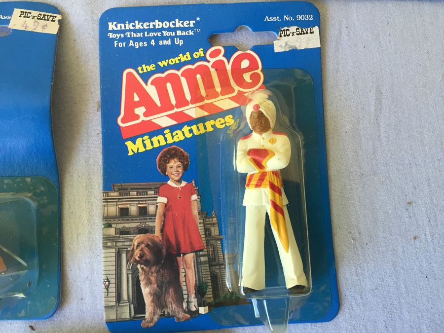 (12) Annie Miniatures Action Figures Dolls New On Card Knickerbocker Toys  [Photo 8]