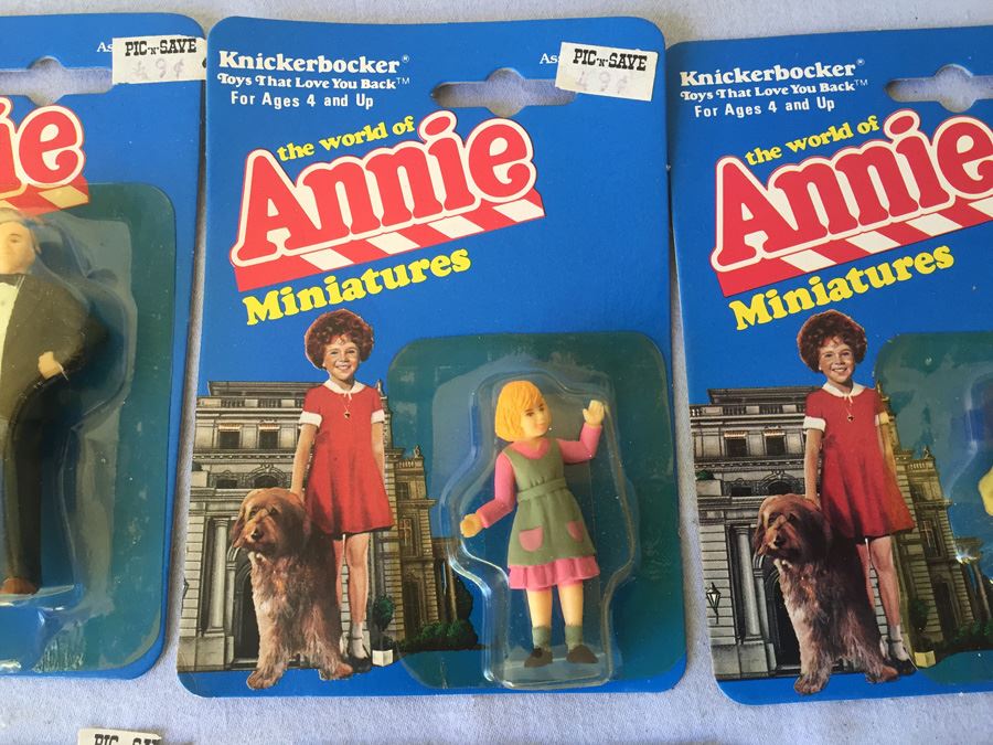 (12) Annie Miniatures Action Figures Dolls New On Card Knickerbocker Toys  [Photo 5]