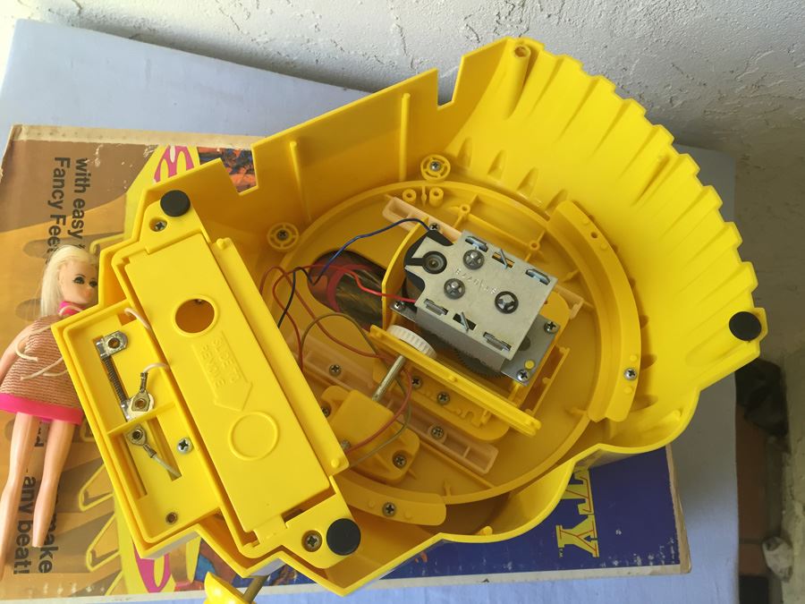 Dawn's Dance Party Featuring Fancy Feet In Box Topper Toys 1971 NOTE Dawn's Foot Is Broken [Photo 9]