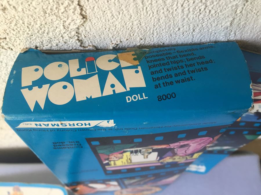 Police Woman Angie Dickinson Horsman Doll New In Box And Race Against Time Clothes And Accessories 1976 [Photo 18]