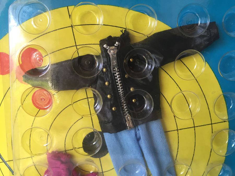 Police Woman Angie Dickinson Horsman Doll New In Box And Race Against Time Clothes And Accessories 1976 [Photo 10]