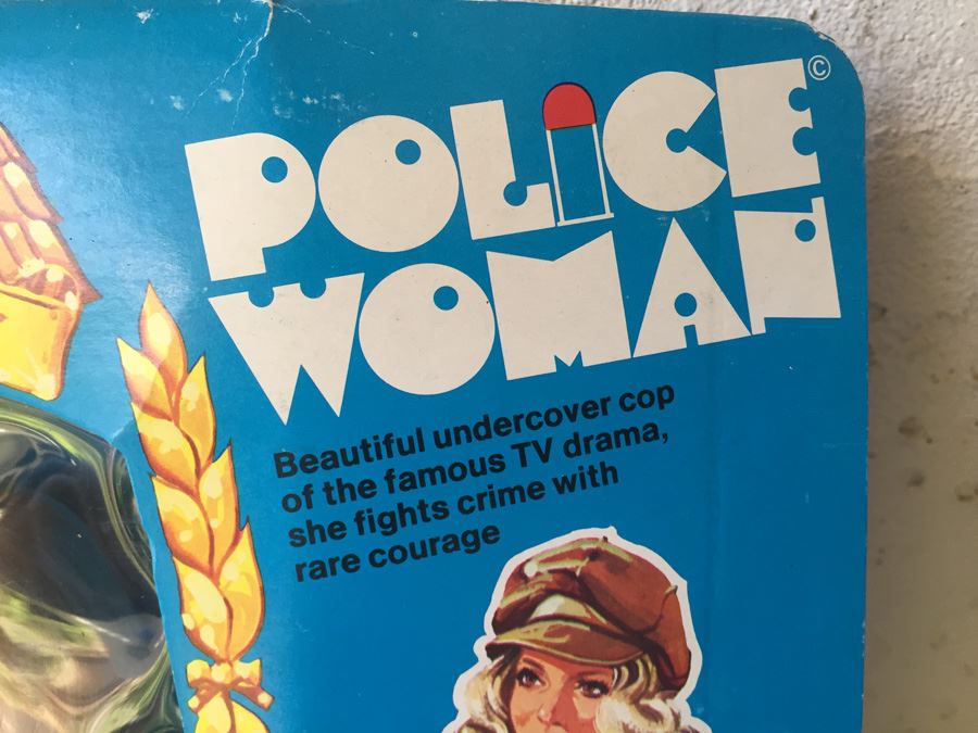 Police Woman Angie Dickinson Horsman Doll New In Box And Race Against Time Clothes And Accessories 1976 [Photo 6]