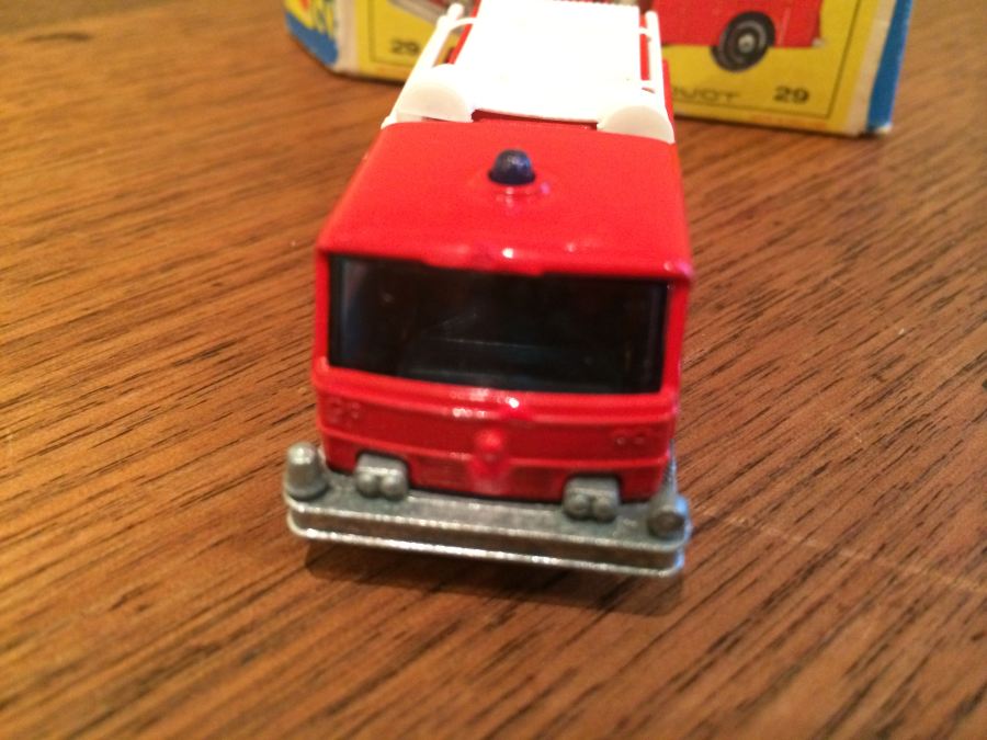Matchbox Lesney 29 Fire Pumper Truck [Photo 5]