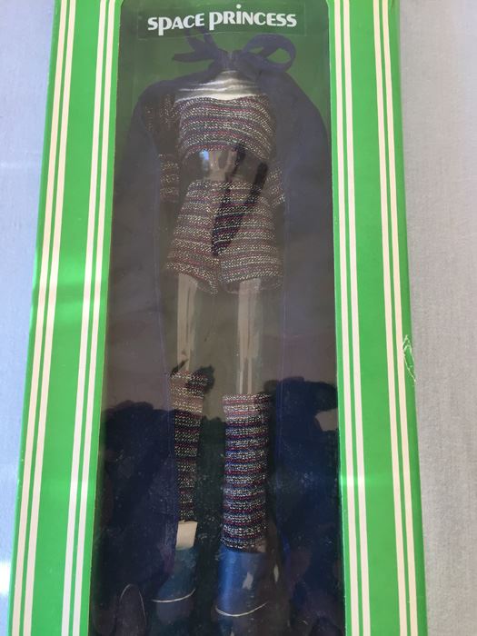 CHER Designer Collection Mego Designed By Bob Mackie Space Princess 1976 [Photo 7]