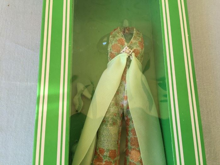 CHER Designer Collection Mego Designed By Bob Mackie Stepping Out 1976 [Photo 5]