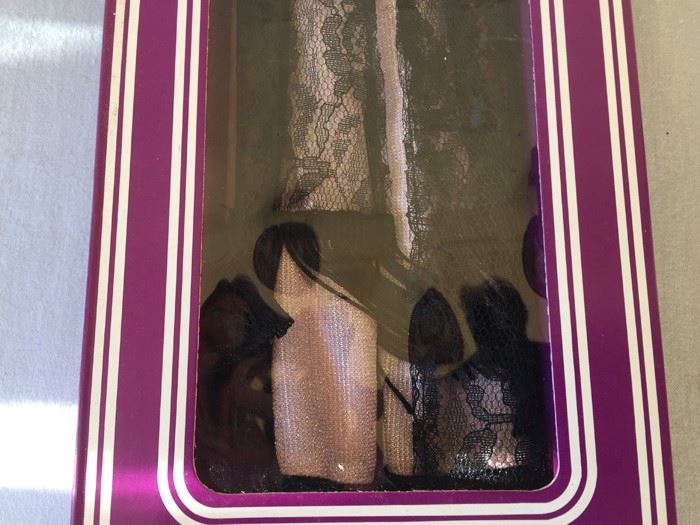 CHER Designer Collection Mego Designed By Bob Mackie Foxy Lady [Photo 5]