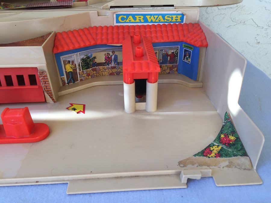 Hot Wheels Service Center Legs Are Missing And Some Of The Stickers Have Come Off Mattel 1979 [Photo 7]