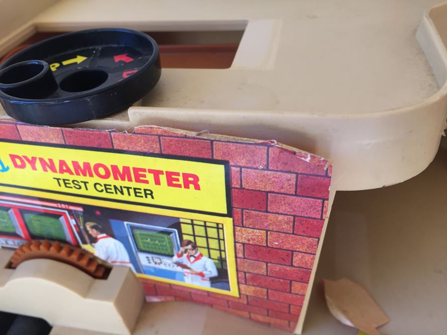 Hot Wheels Service Center Legs Are Missing And Some Of The Stickers Have Come Off Mattel 1979 [Photo 10]