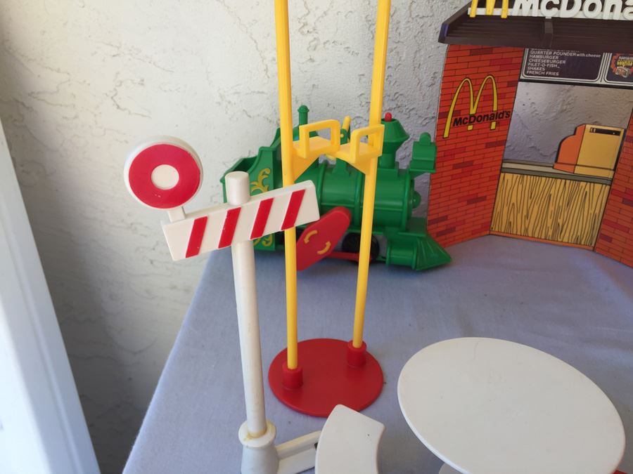 McDonaldland REMCO Playset McDonalds 1976 [Photo 10]