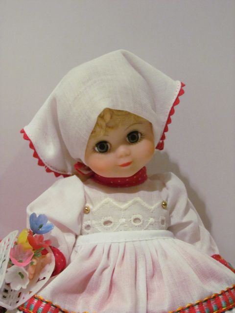 Madame Alexander 8' International Dolls Set of 9 [Photo 10]