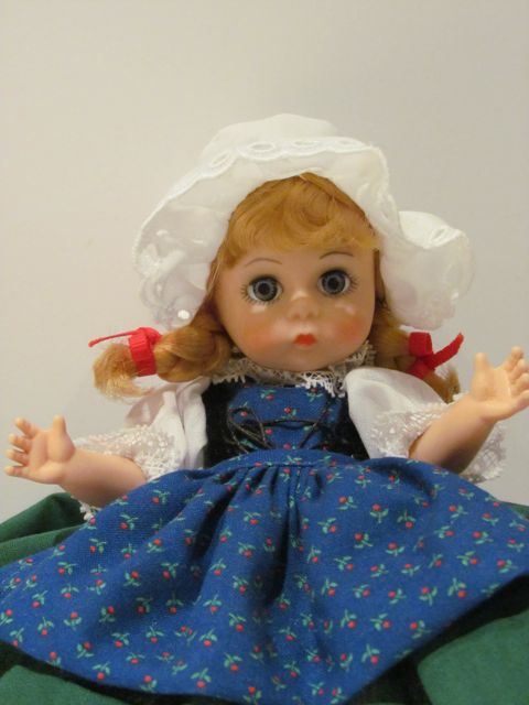 Madame Alexander 8' International Dolls Set of 9 [Photo 6]