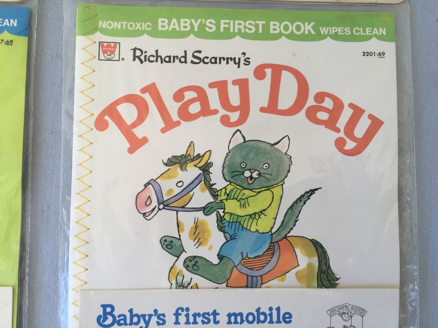 (2) Baby's First Book Plus Mobile New Sealed Walt Disney Winnie-The-Pooh And Richard Scarry's Play Day [Photo 2]