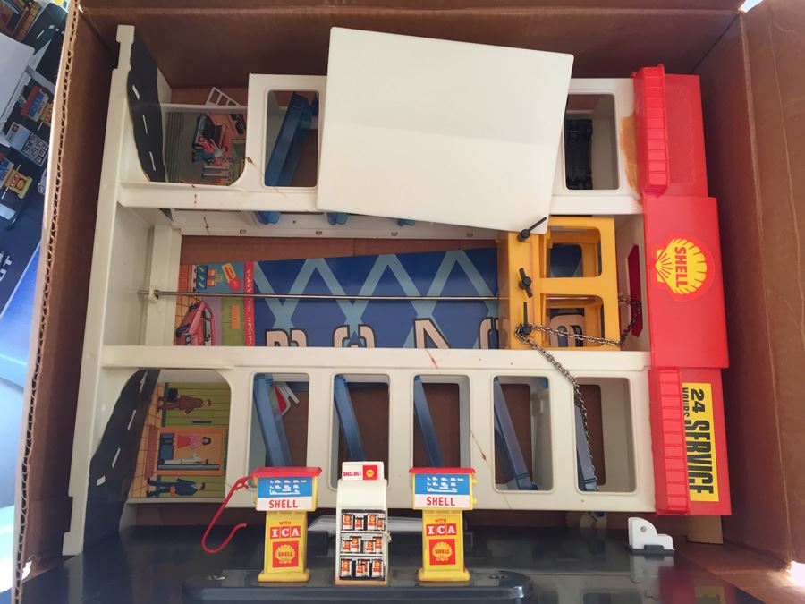 Parking Garage Playset With Box Kmart [Photo 3]