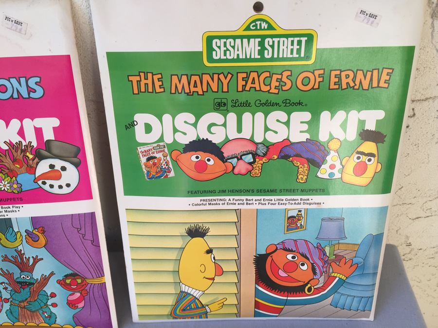 (4) Sesame Street Golden Book And Disguise Kit New In Packaging 1980 [Photo 4]