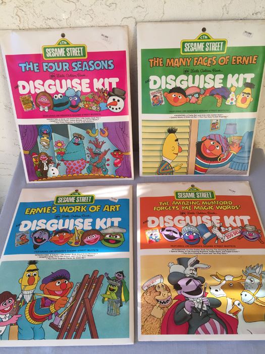 (4) Sesame Street Golden Book And Disguise Kit New In Packaging 1980 [Photo 1]