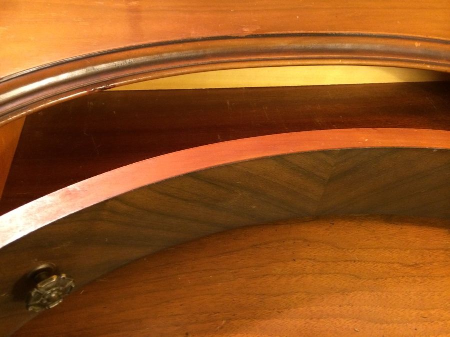 Small Vintage Vanity - Missing Mirror [Photo 9]