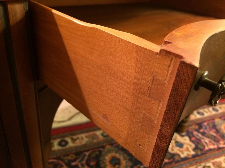 Small Vintage Vanity - Missing Mirror [Photo 3]