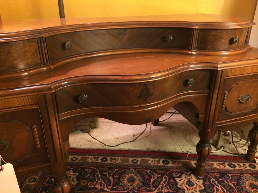 Small Vintage Vanity - Missing Mirror [Photo 2]