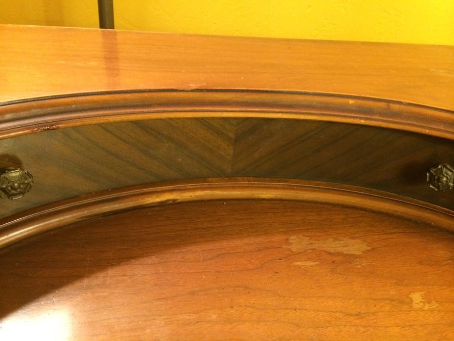 Small Vintage Vanity - Missing Mirror [Photo 8]