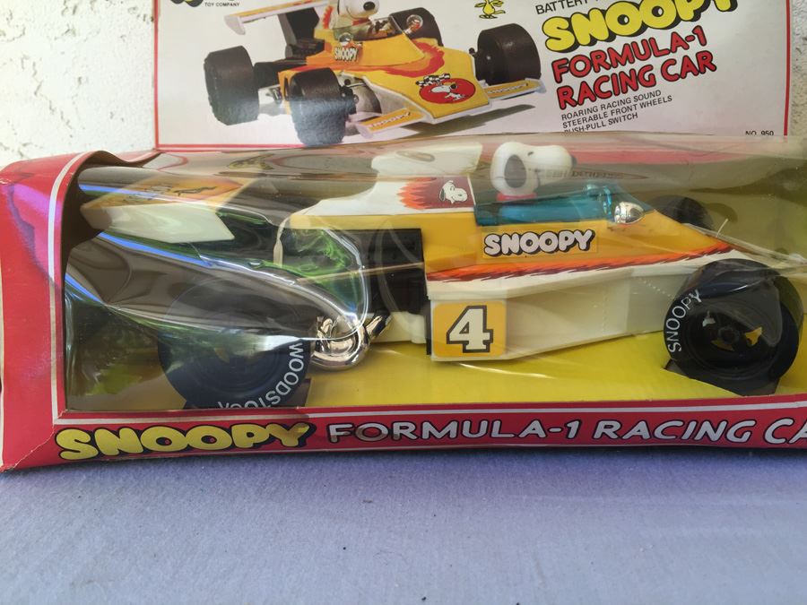 Vintage SNOOPY Formula-1 Battery Powered Racing Car New In Box Aviva Hasbro [Photo 6]
