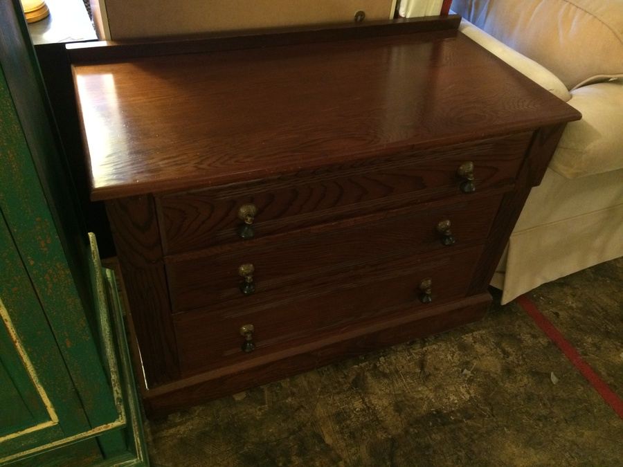 Vintage 3-Drawer Dresser on Casters [Photo 1]