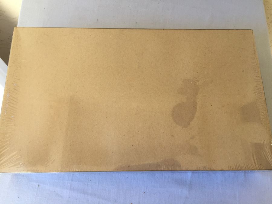 Walt Disney Studios' The Black Hole Cygnus 2 Foot Long Model Kit Sealed New In Box MPC 1979 Rare [Photo 3]