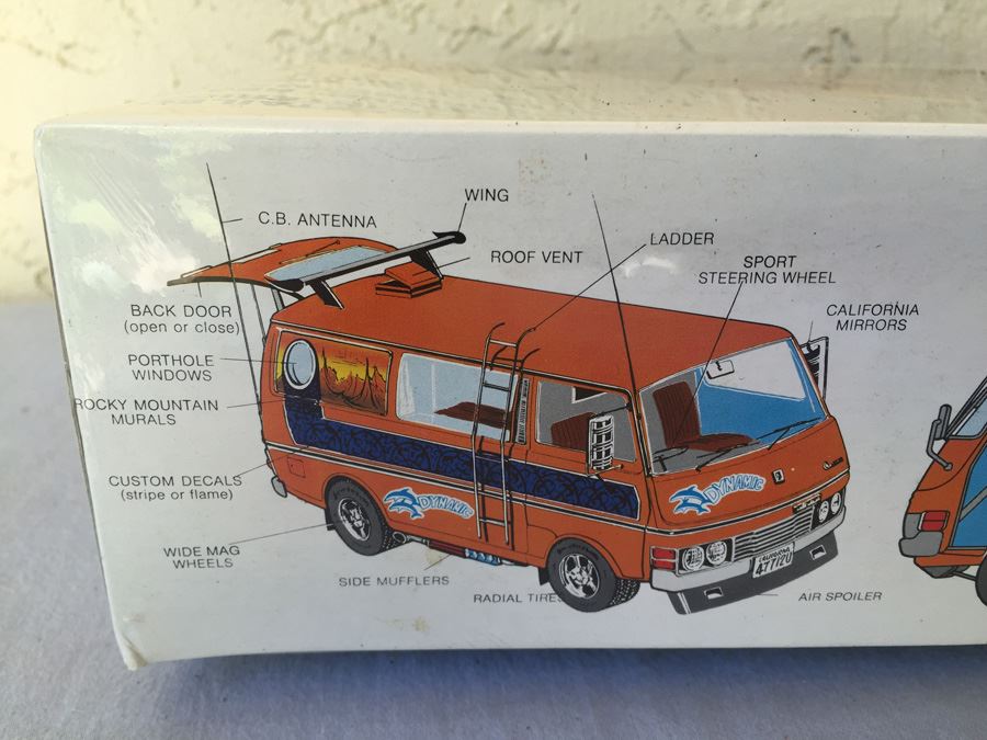 Vintage Datsun Camper Van Plastic Model Kit Mini Craft Sealed New In Box [Photo 10]